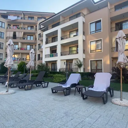 Sea Dreams F14 Apartment *